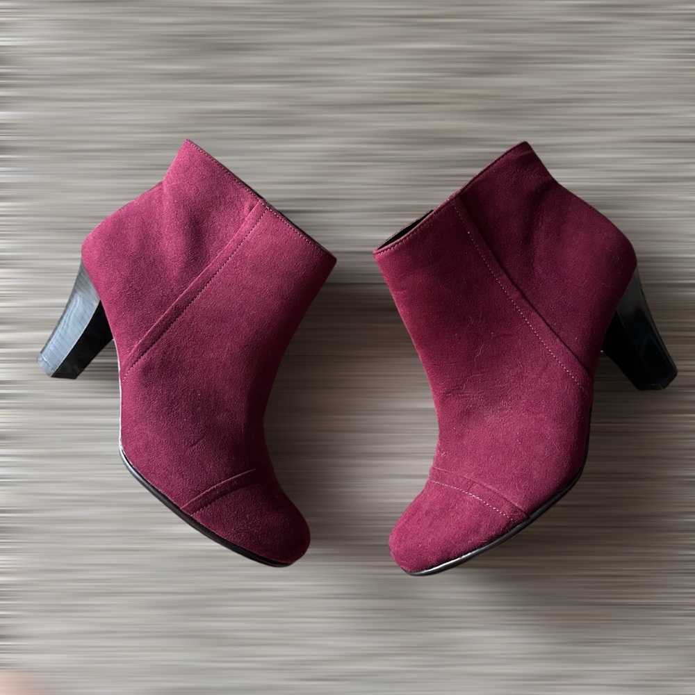 Aerosoles Scroll Book Womens Ankle Boots Burgundy Faux Suede - Picture 2 of 5